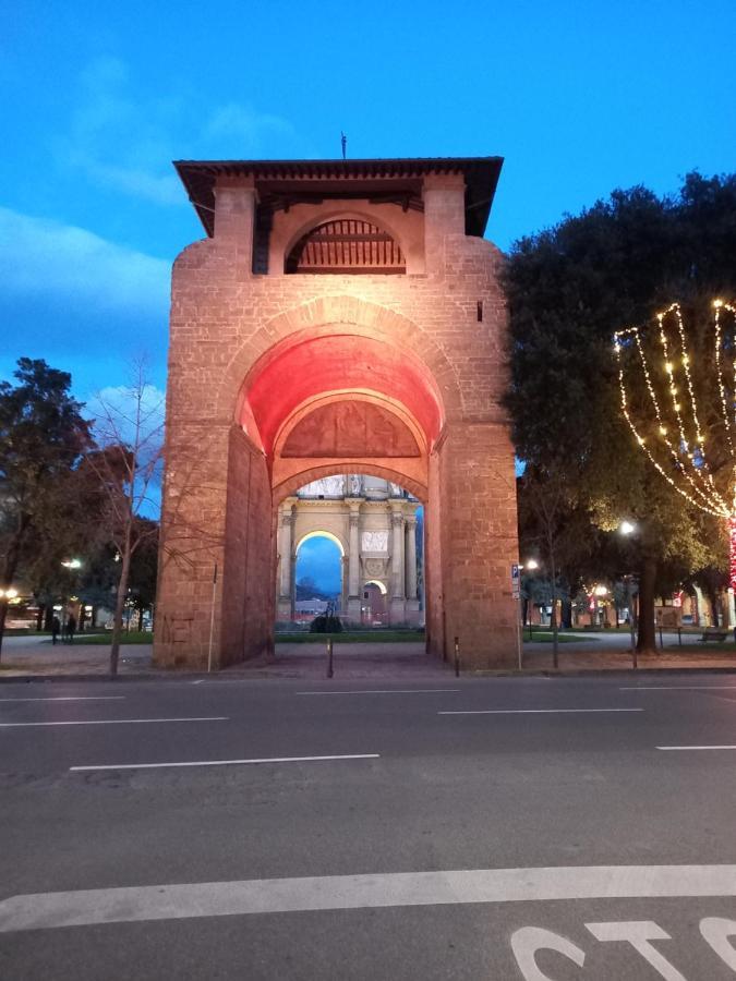 Romantic Liberta Apartment Florencia Exterior foto